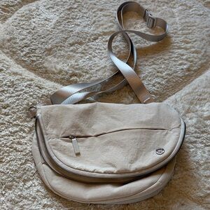 Lululemon 5L All Night Festival Crossbody Bag